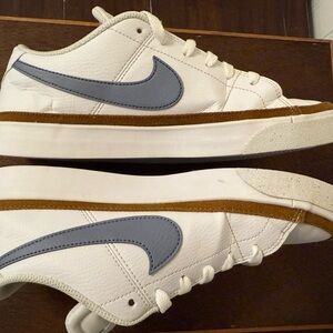 Nike Women's Court Legacy Sneakers Size 9